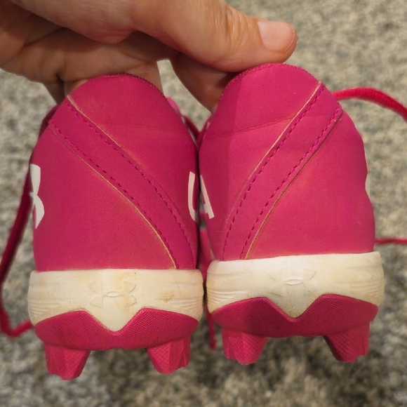 Under Armour Fuchsia and Cream Sports Cleats - Picture 3 of 5